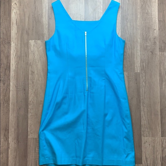 Lilly Pulitzer Size 8 sleeveless dress - Picture 3 of 4